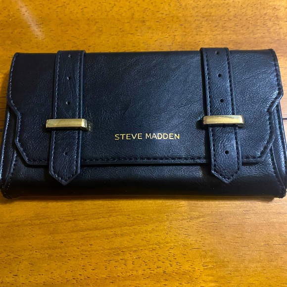 Steve Madden wallet - Picture 1 of 4
